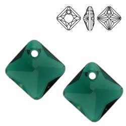 6431 MM 16 Swarovski Princess Cut EMERALD